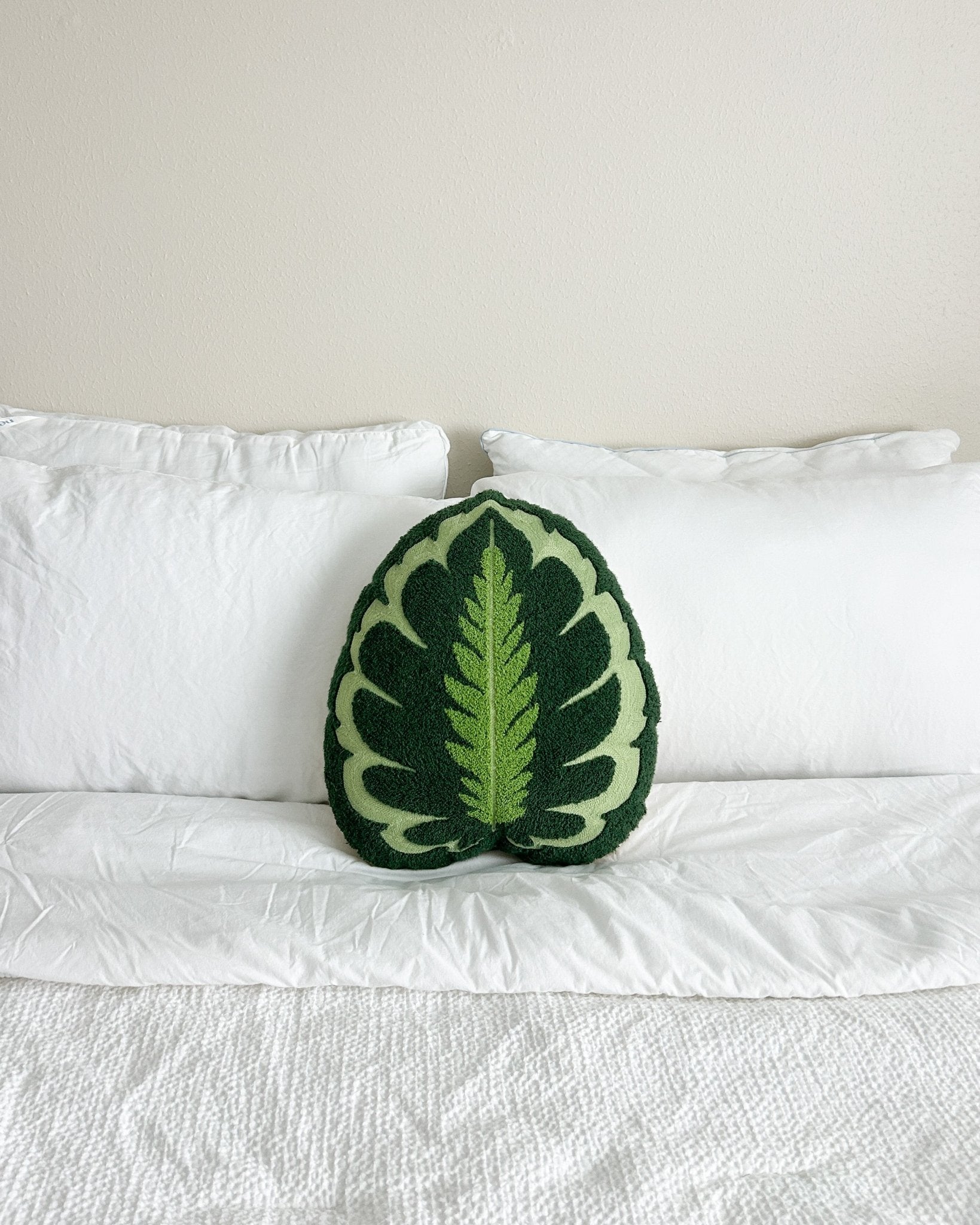 Tufted Calathea Medallion Leaf Pillow - Green Philosophy Co.