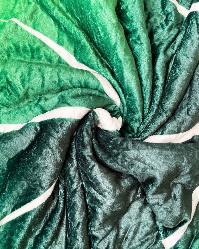 Gloriosum Double Layered Fleece Giant Leaf Blanket - Green Philosophy Co.