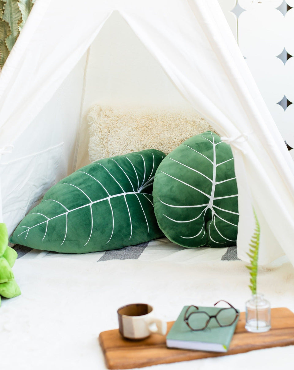 Moody Green Philodendron Leaf Set - Green Philosophy Co.