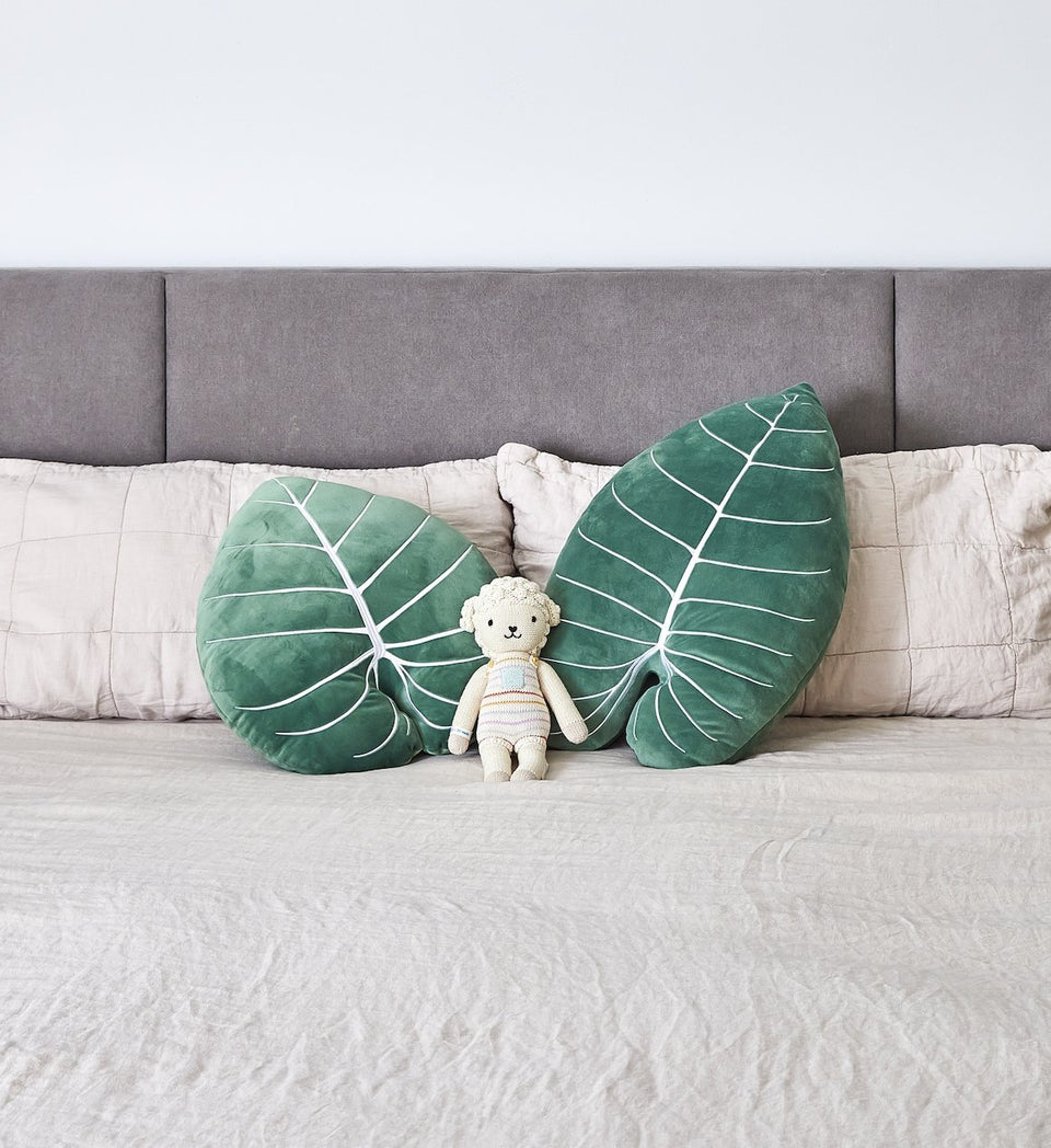 Moody Green Philodendron Leaf Set - Green Philosophy Co.