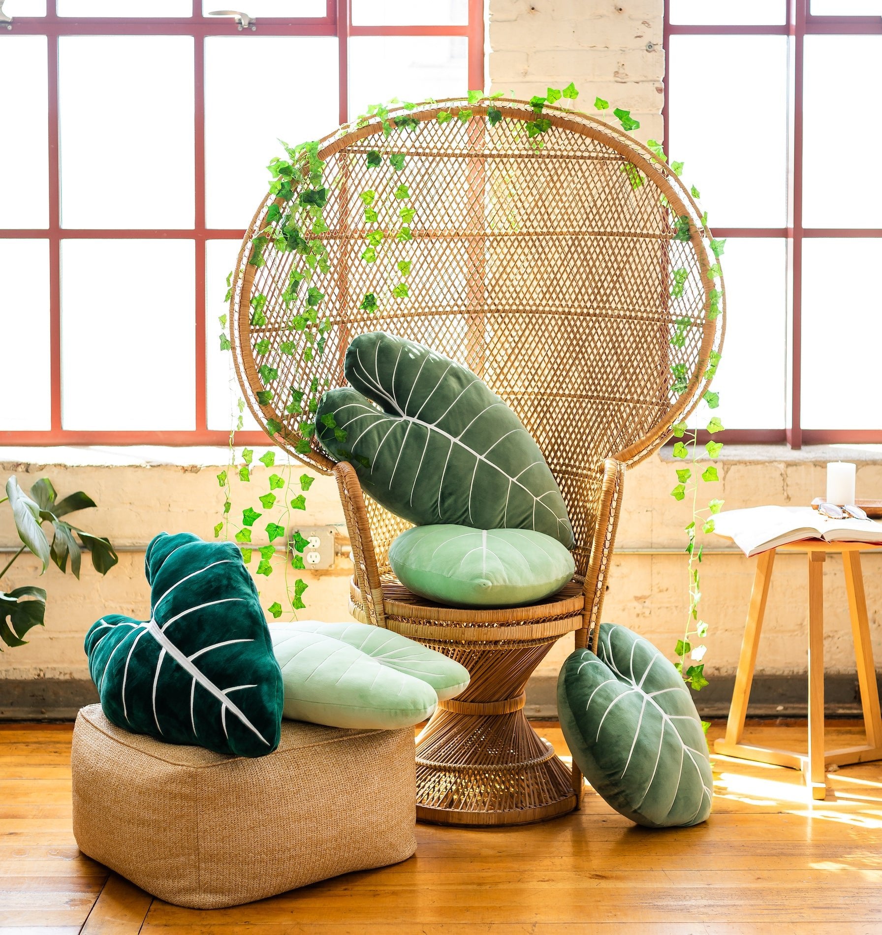 Philodendron Gloriosum Plush Pillow - Moody Green - Green Philosophy Co.