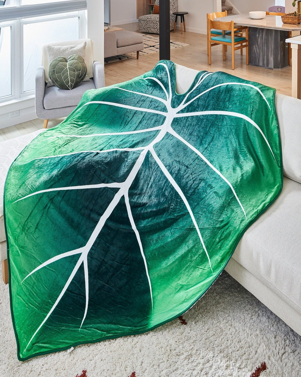 Gloriosum Double Layered Fleece Giant Leaf Blanket - Green Philosophy Co.