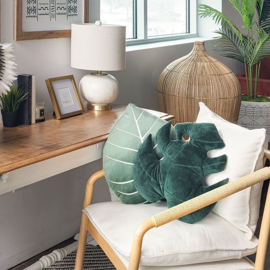 https://www.greenphilosophy.co/cdn/shop/products/monstera-deliciosa-leaf-pillow-deep-forest-447322.jpg?v=1667510519&width=533