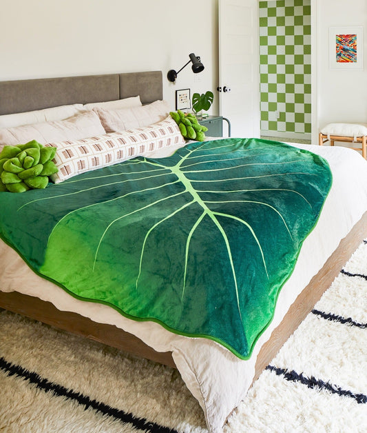 Regal Shield - Giant Leaf Blanket - Green Philosophy Co.